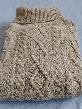 Vintage Oscar De La Renta Men's Turtleneck Sweater